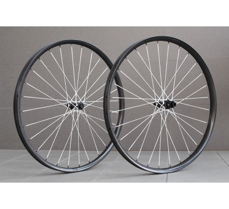 karbonové výplety 29" DUKE Lucky Jack SLS4 Ultra 30/DT Swiss 350/Berd 1.075 g