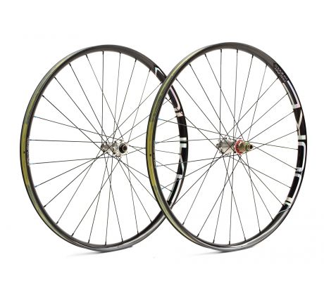 karbonové výplety 29" DUKE Lucky Jack SLS3 28/EXTRALITE Hyperboost/SAPIM CX-Ray 1.153 g