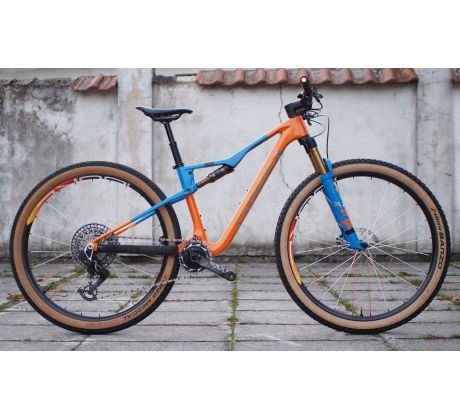 celoodpružené kolo Orbea OIZ M-Ultimate XX SL T-type AXS / DUKE-Extralite/Berd